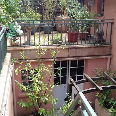 Hotel La Maison Rose: Lieu Atypique Nemours Exterior foto